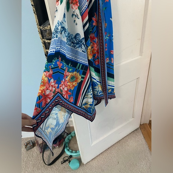 Shopimpressions.com floral print dress with handkerchief skirt size small new - Picture 4 of 4